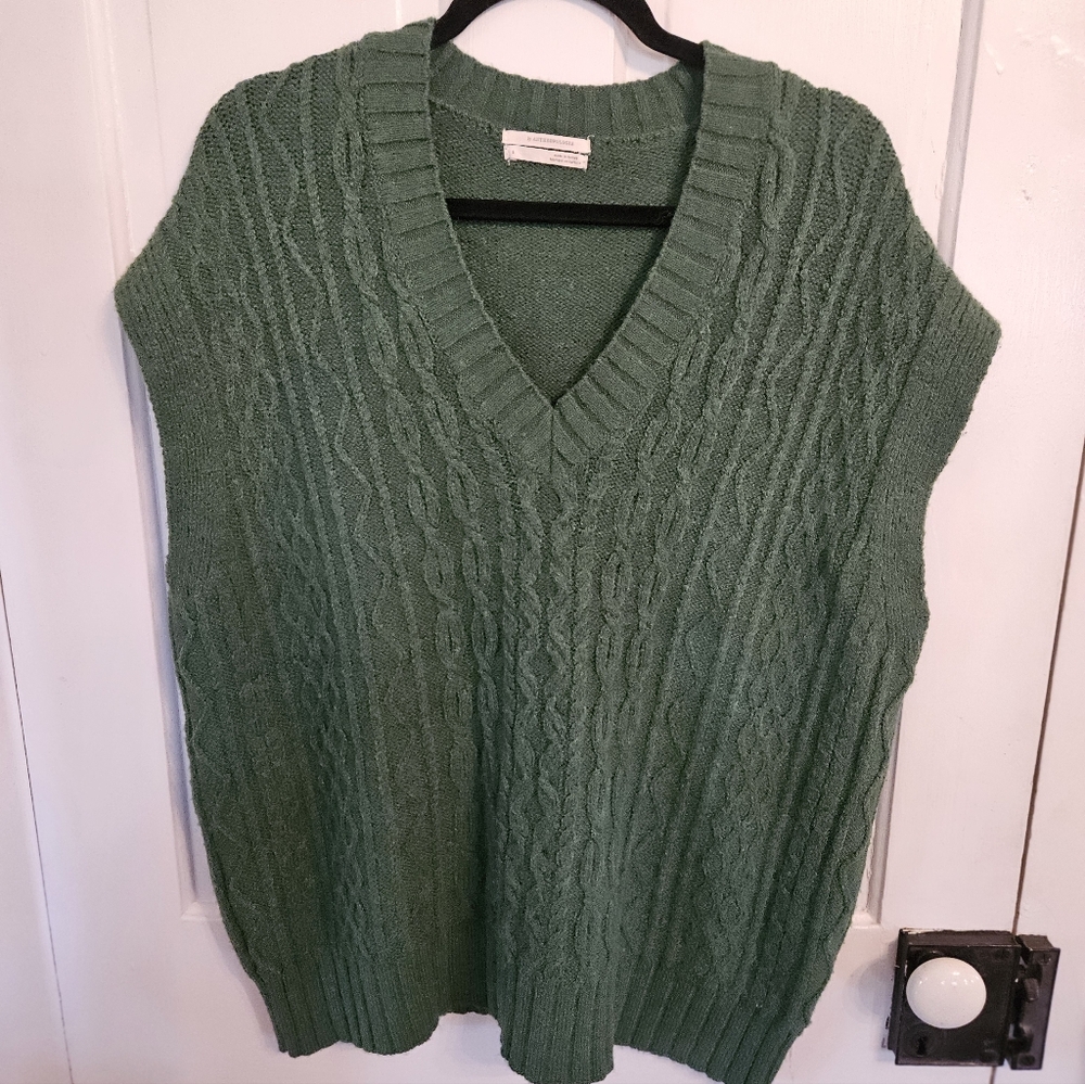 Green Cable Knit V-Neck Sweater